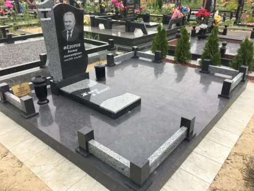 Памятник на могилу для двоих